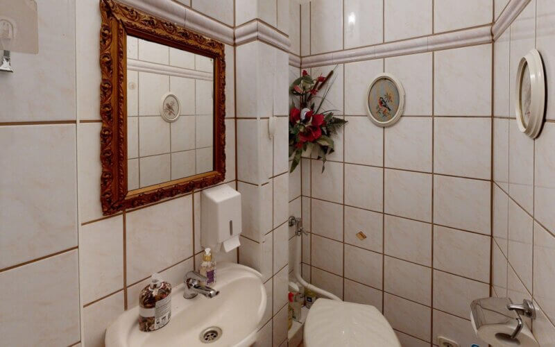 Gäste WC OG