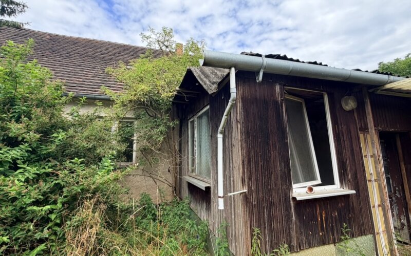 Eingang hinterm Haus