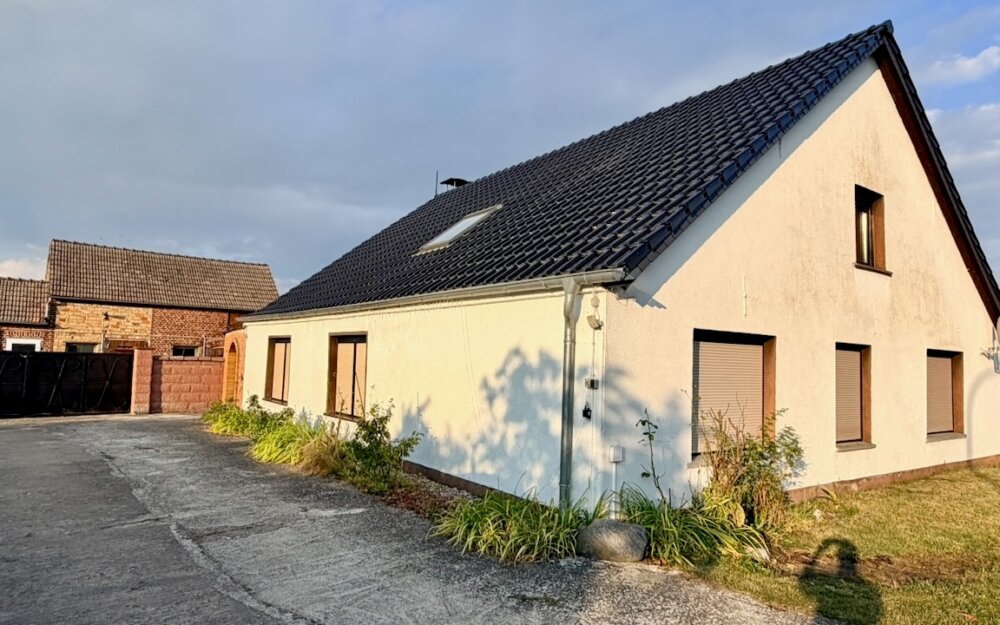 Einfamilienhaus mit Scheune und viel Platz