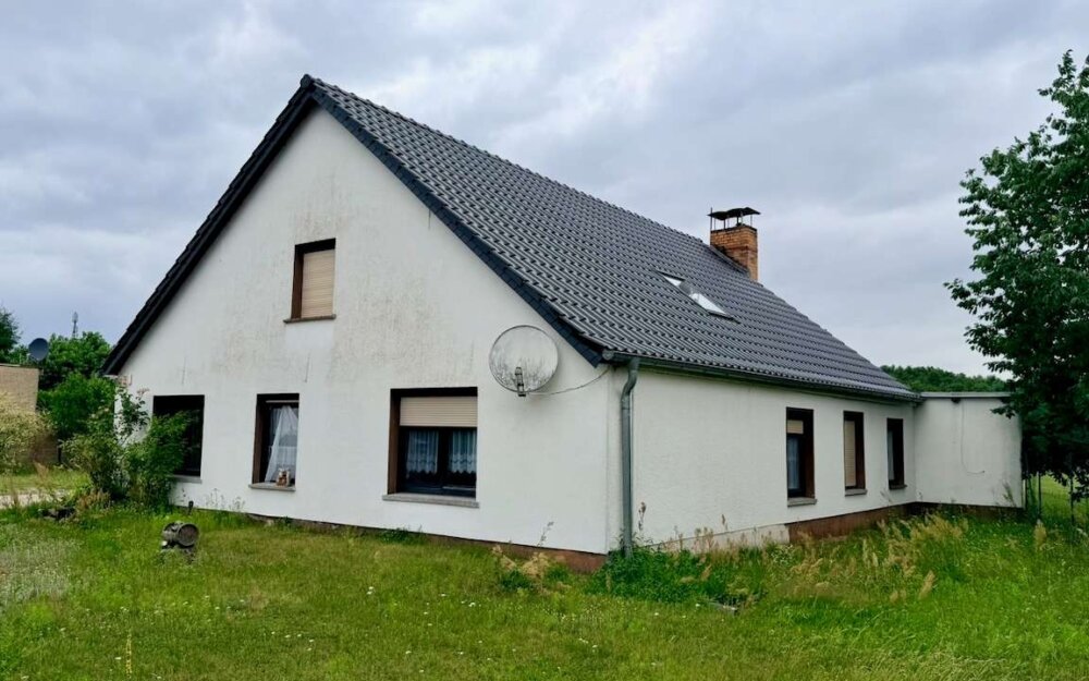 Einfamilienhaus mit Scheune und viel Platz